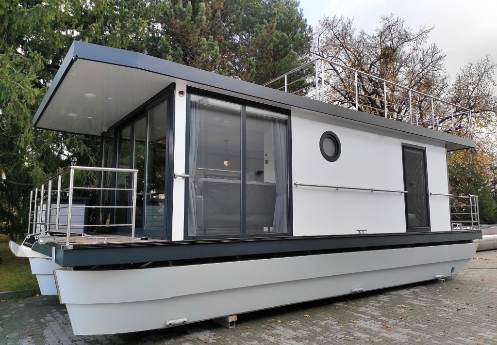 Independent Hausboot 10m