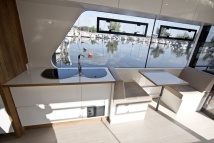 Houseboat Cube